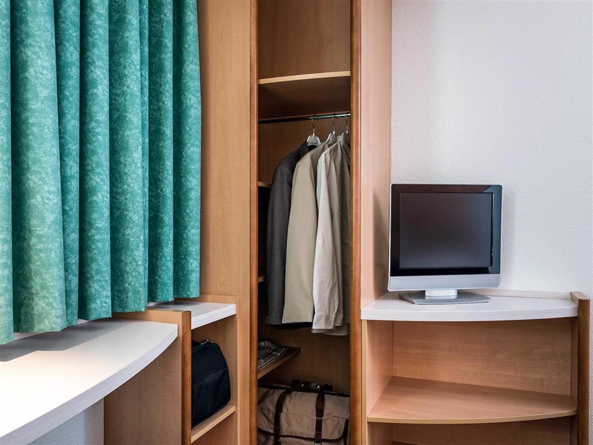ไอบิส รัวซี ชาร์ลเดอโกล ปารีส นอร์ด 2 Hotel ภายนอก รูปภาพ