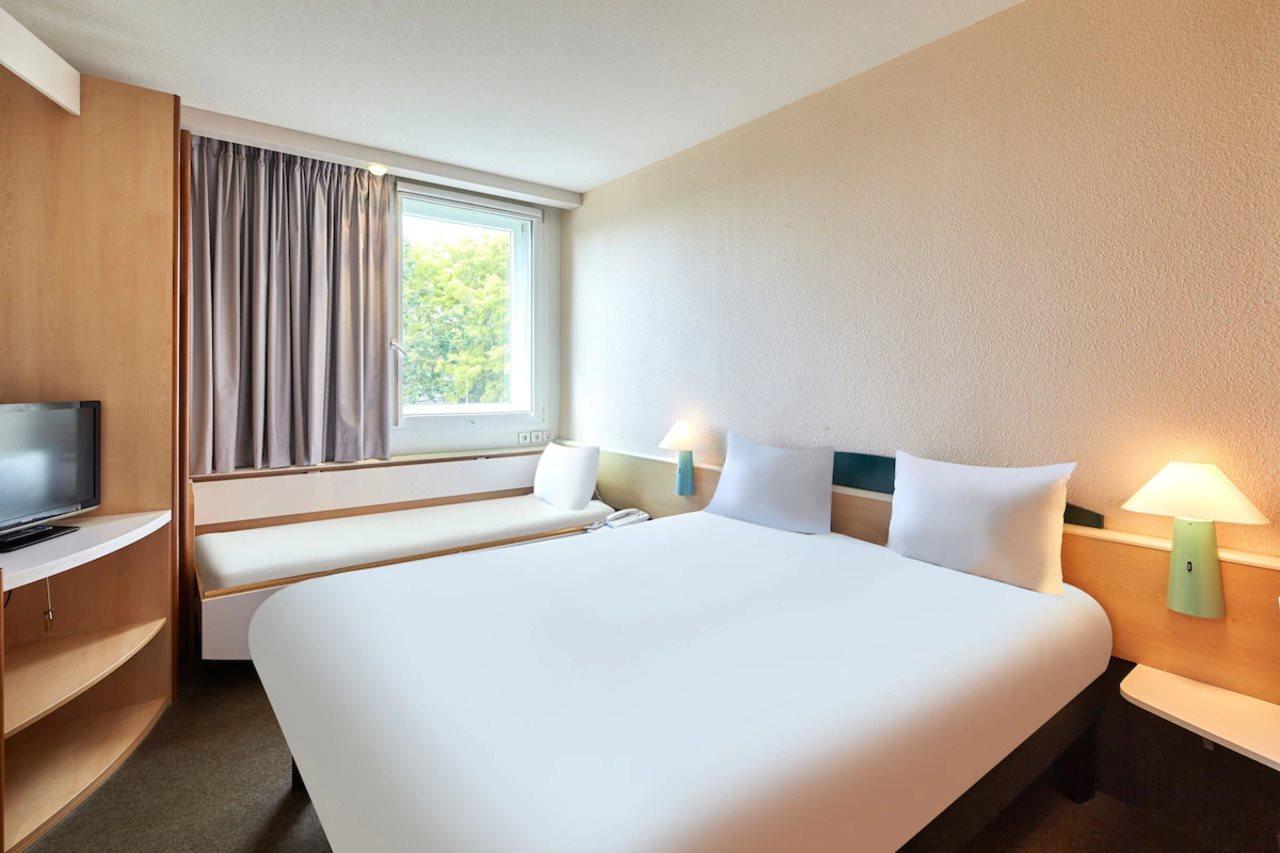 ไอบิส รัวซี ชาร์ลเดอโกล ปารีส นอร์ด 2 Hotel ภายนอก รูปภาพ