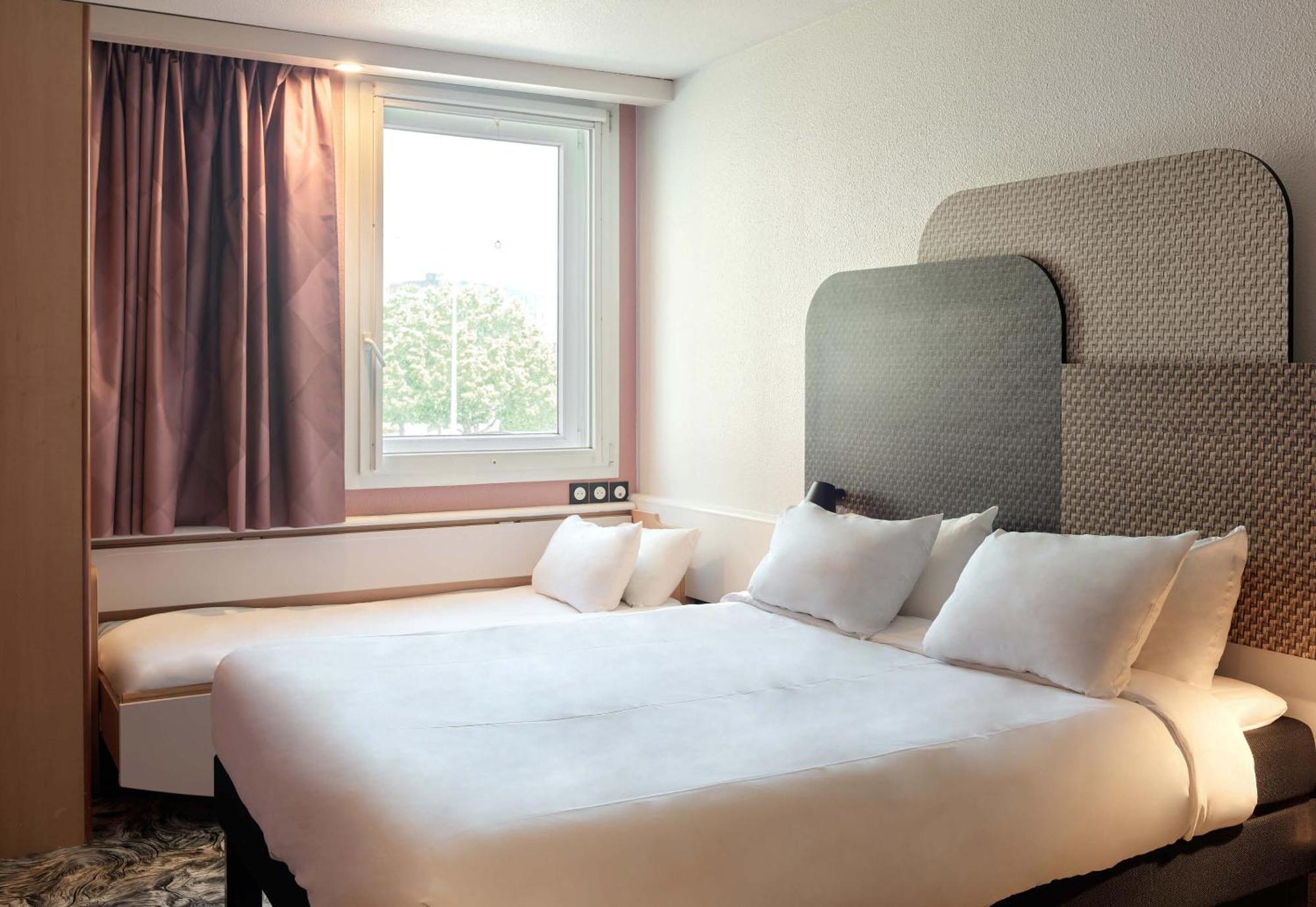 ไอบิส รัวซี ชาร์ลเดอโกล ปารีส นอร์ด 2 Hotel ภายนอก รูปภาพ